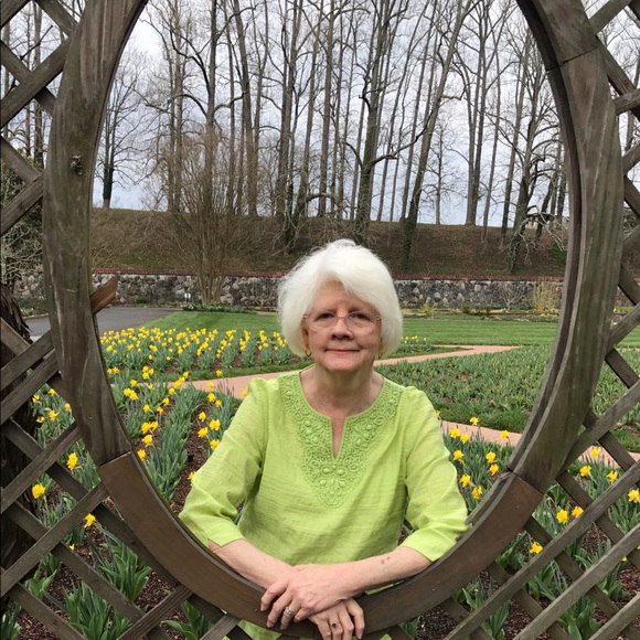 Meet your Posher, Sybil - Picture 1 of 2